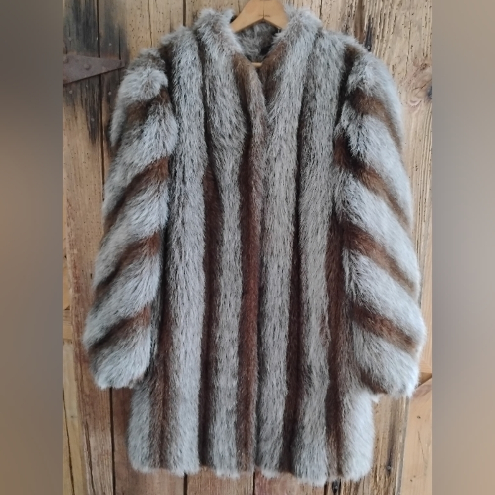 Vintage Outerlayers Faux Fur Coat Mid-Length Sz Large Fully Lined Pockets